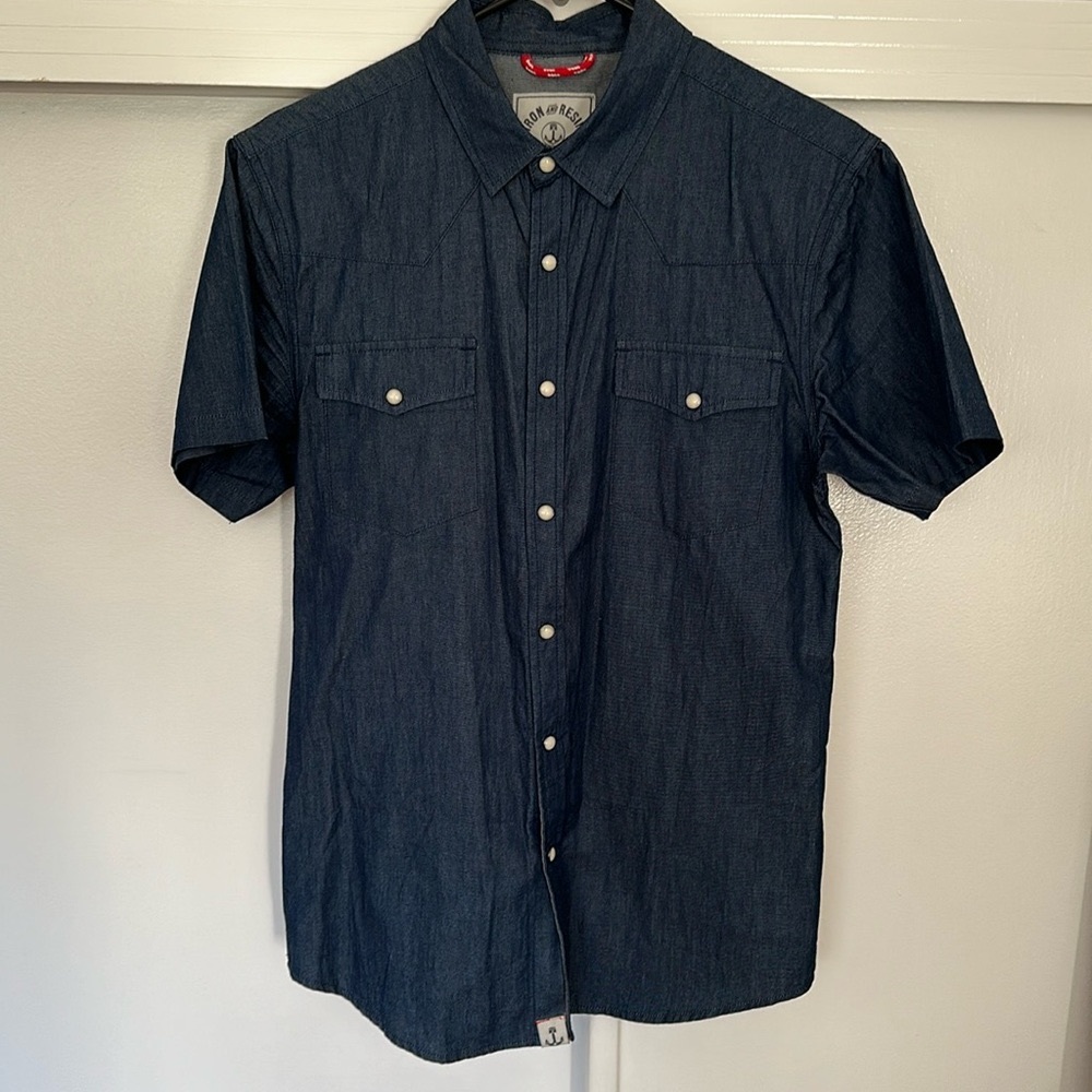 Iron and Resin Blue Western Short Sleeve Small